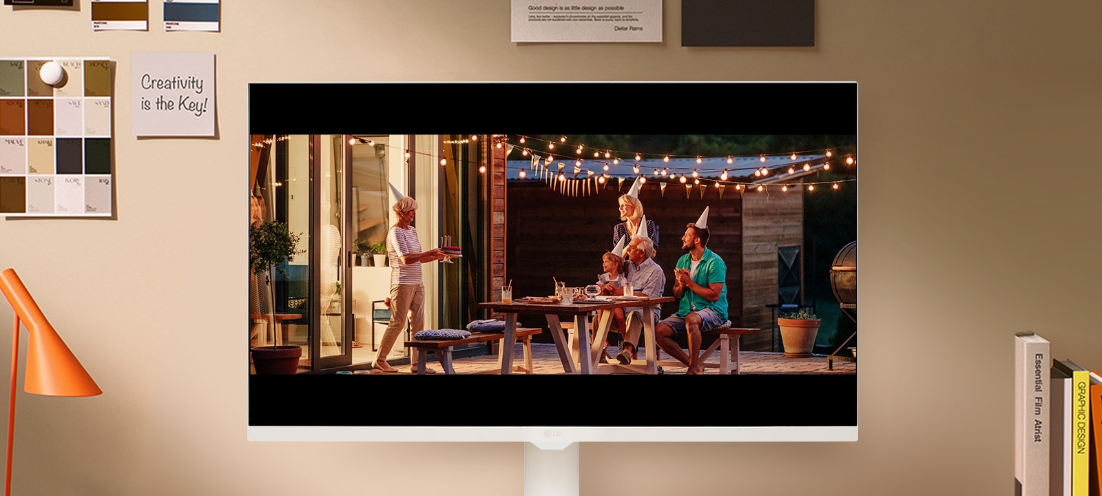 This image is the 16:9 monitor image for comparison with the 21:9 monitor.