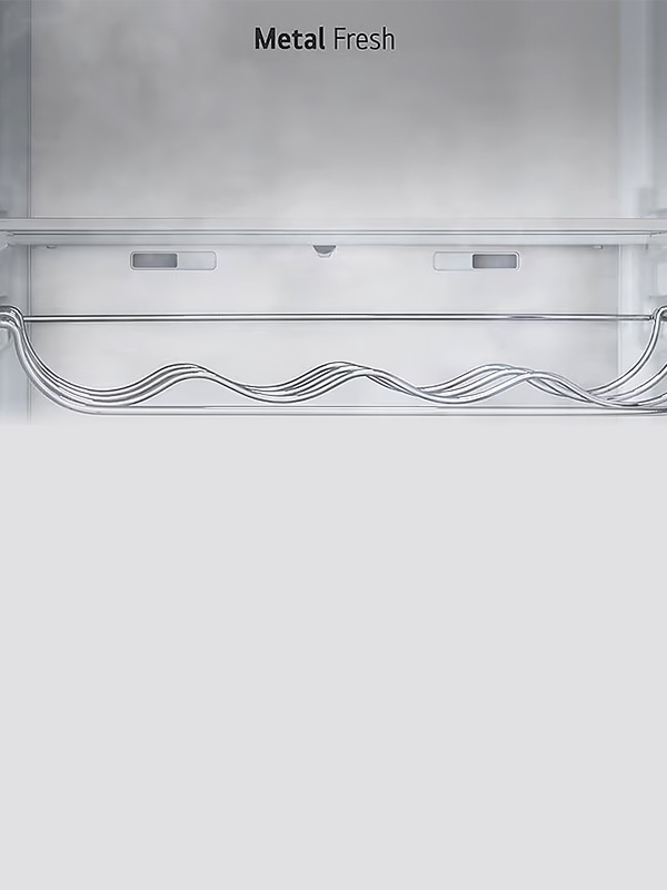 Panneau arrière LG étiqueté Metal Fresh avec graphismes de vagues illustre la rétention du froid.