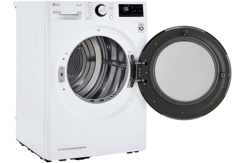 Le sèche-linge frontal compact LG DLHC1455W Blanc, présenté sous un angle avec la porte grande ouverte, assurant un accès facile au tambour en acier inoxydable.