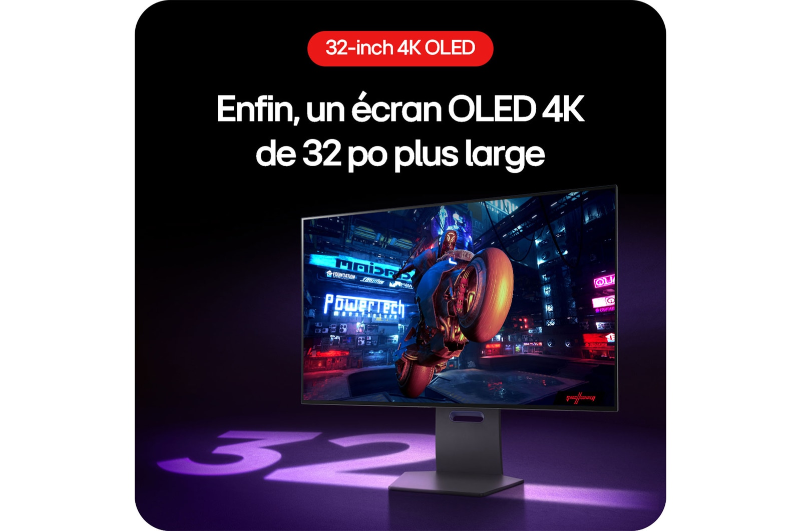 Moniteur Gaming LG UltraGear 32GS95UE-B, présentant l'écran OLED de 32 pouces pour une expérience de jeu plus large et plus immersive.
