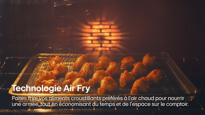 Cuisinière LG dotée d’une friteuse à air chaud intégrée à grande capacité pour des plats croustillants sans huile ni préchauffage.