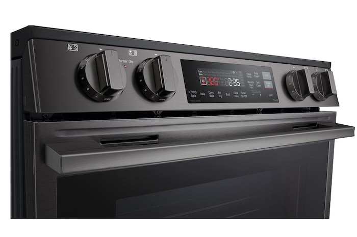 LG Cuisinière à induction de 6,3 pi³/30 po | ProBake Conv., Air Fry, SelfClean, EasyClean🅫, acier inox. noir., encastr., LSIL6334ZE