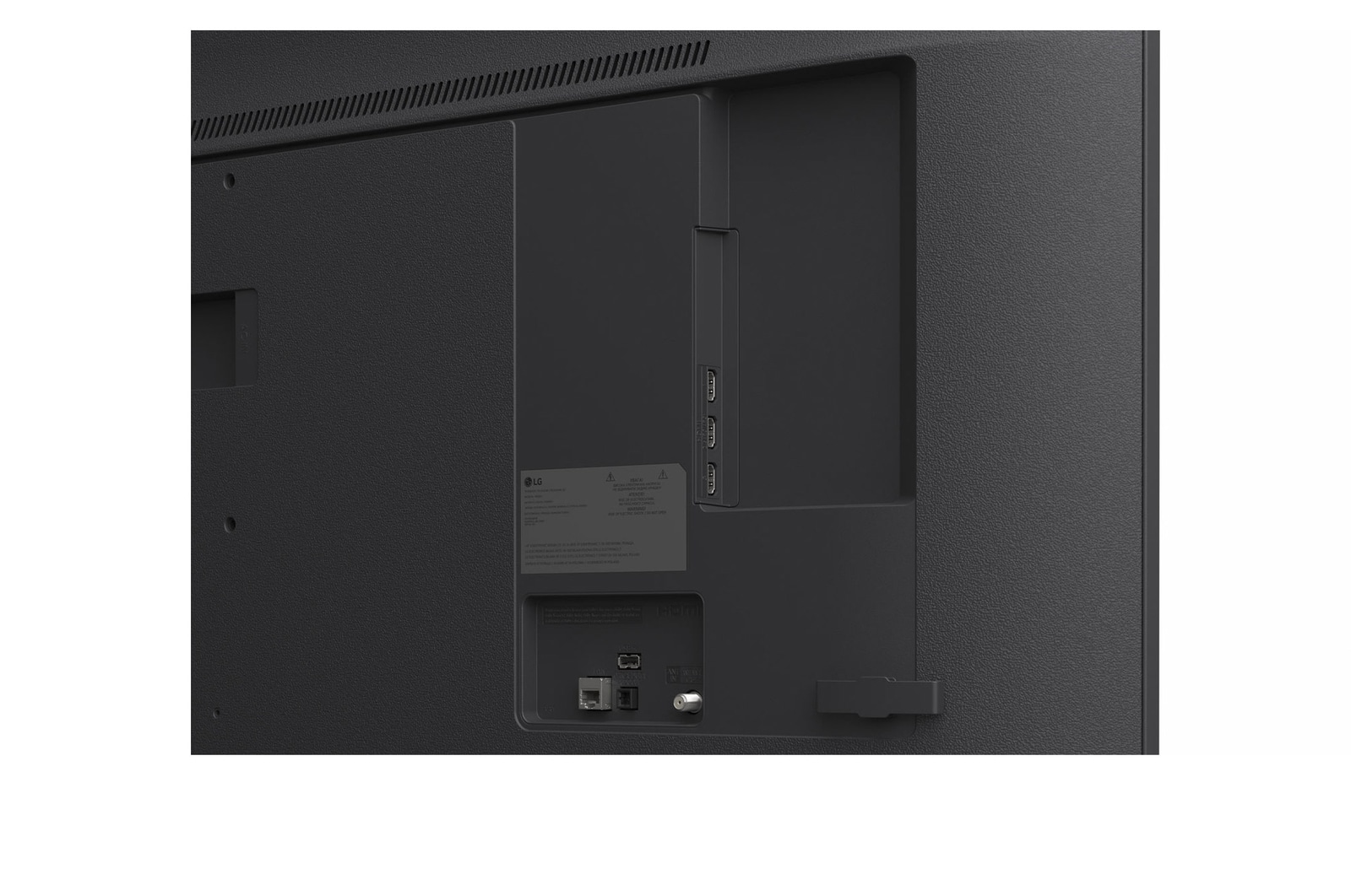 LG QNED evo AI QNED82 Mini LED’s alpha 8 AI Processor 4K Gen3 glows in blue light on a circuit board, highlighting AI processing performance with NPU x5.0 Faster Neural Processing, GPU 10% More Powerful Graphics, and 20% Memory Enhanced Throughput.