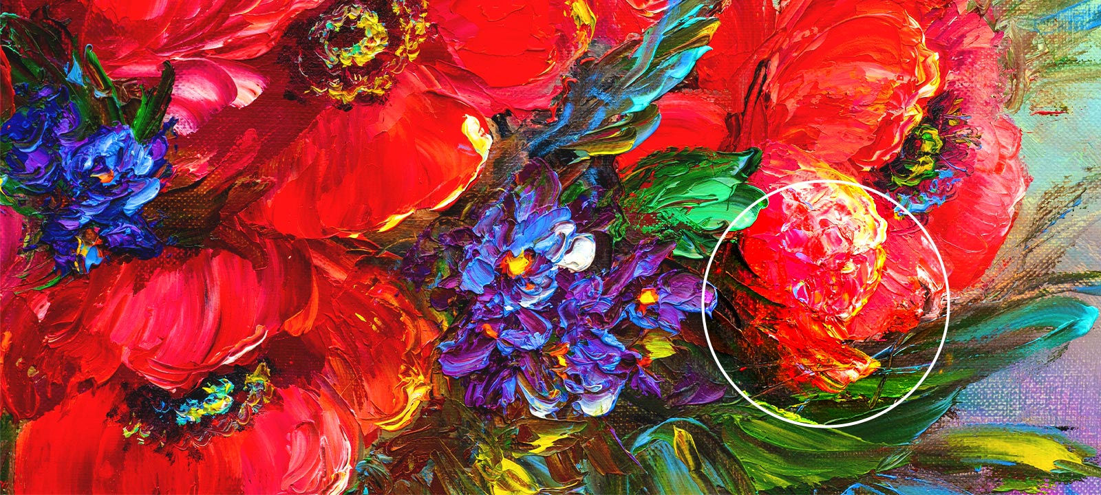 Image comparative d’une peinture florale colorée à l’huile, montrant la différence de résolution entre Full HD et 4K UHD avec des cercles zoomés.