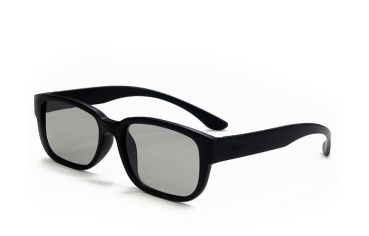 Vue avant de Lorsqu’elles sont assorties d’un téléviseur 3D de LG, les lunettes 3D avivent votre divertissement. AG-F200