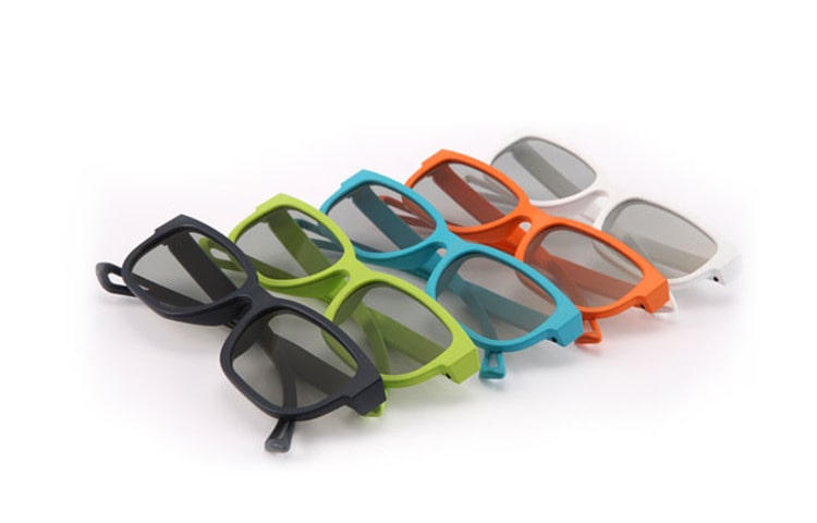 Vue avant de Lorsqu’elles sont assorties d’un téléviseur 3D de LG, les lunettes 3D avivent votre divertissement. AG-F215