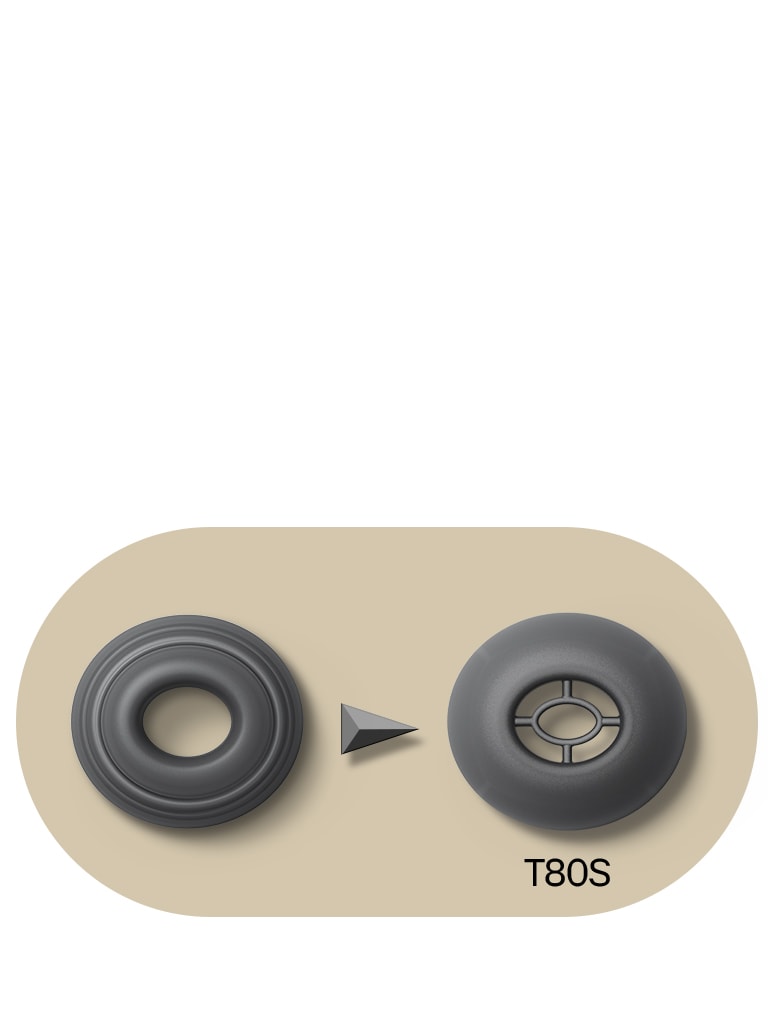 Deux embouts sont illustrés. À gauche, on voit le modèle précédent. À droite, on voit l’embout des écouteurs T80S qui permet de mieux isoler le bruit.
