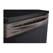 LG Cuisinière électrique intelligente de 6,3 pi3 avec Wi-Fi, convection par ventilateur, technologie AirFry et fonctionnalité EasyClean<sup>MD</sup>, LREL6323D