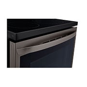 LG Cuisinière électrique InstaView ThinQ<sup>MD</sup> de 6,3 pi³ dotée de la technologie  , LREL6325D