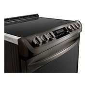 LG Cuisinière à induction encastrable de 6,3 pi³ dotée du système ProBakeConvection<sup>MC</sup> et de la technologie EasyClean<sup>MD</sup>, LSE4616BD