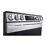 LG Cuisinière encastrable électrique intelligente de 6,3 pi³ avec Wi-Fi, convection par ventilateur et fonctionnalité EasyClean<sup>MD</sup>, LSEL633CF