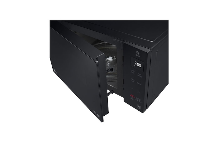 LG Micro-ondes de comptoir NeoChef<sup>MC</sup> de 0,9 pi³ avec technologies Smart Inverter et EasyClean<sup>MD</sup>, LMC0975SB