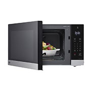 LG Four à micro-ondes de comptoir NeoChef<sup>MC</sup> de 0.9 pi3 avec onduleur intelligent et cuisson par capteur, MSER0990S