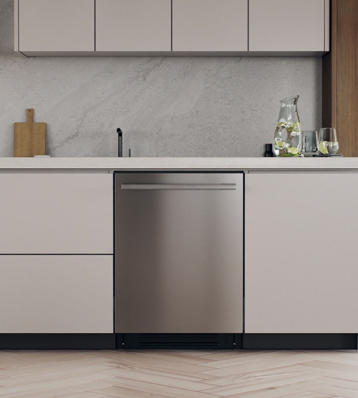 Image de style de vie intérieur présentant le lave-vaisselle FlushFitMC de LG avec QuadWashMD Pro