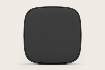 Vue avant du caisson de basses W7 noir du système Sound Suite