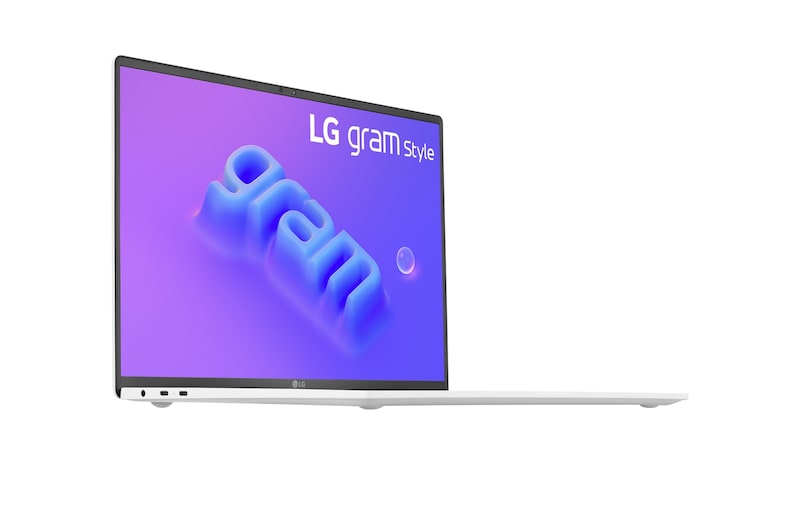LG gram Style 16 po ultraléger avec écran OLED 16:10 et processeurs Intel<sup>MD</sup> Evo 13ᵉ génération | Windows 11 Home, 16Z90RS-K.AA74A9