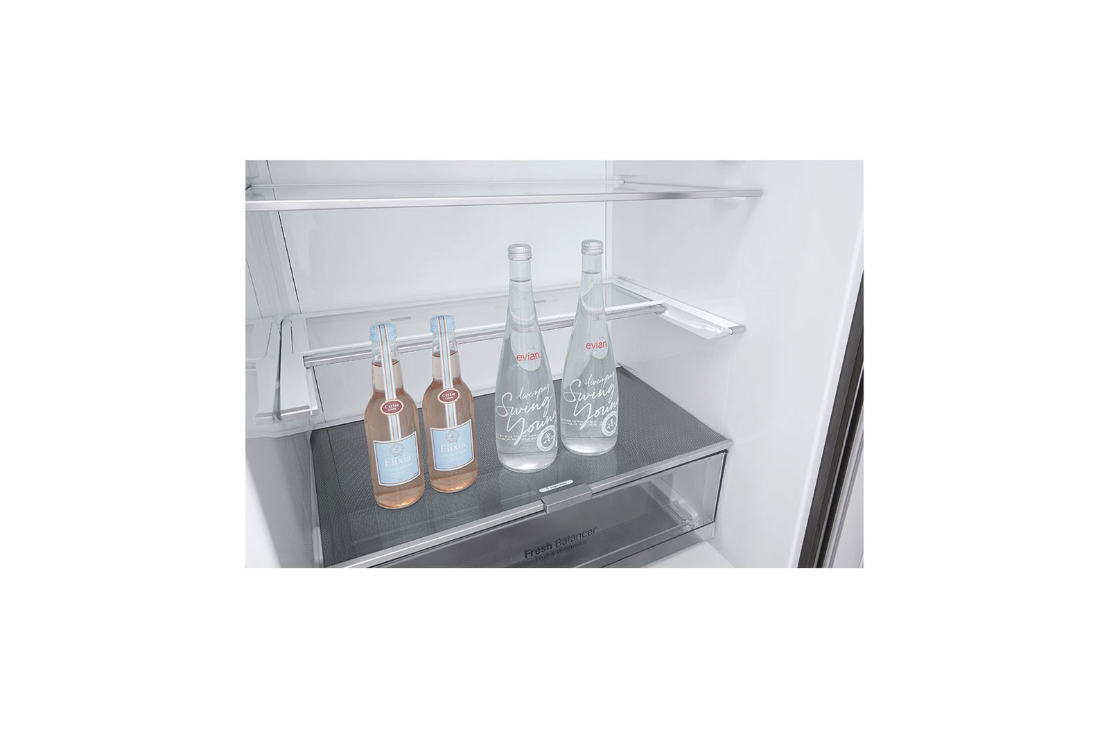 LG Réfrigérateur de 28 po à profondeur de comptoir d’une capacité de 15 pi³, avec congélateur au bas, fonctionnalité Refroidissement+ de la porte et tablette rabattable, LBNC15231V