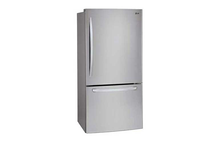 LG Réfrigérateur de 33 po avec congélateur au bas d’une grande capacité de 24 pi<sup>3</sup> avec compresseur linéaire à inversion, LDCS24223S
