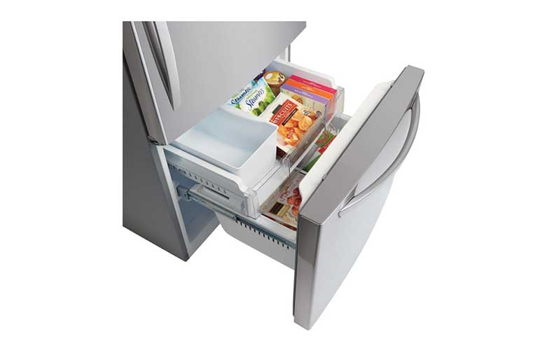LG Réfrigérateur de 33 po avec congélateur au bas d’une grande capacité de 24 pi<sup>3</sup> avec compresseur linéaire à inversion, LDCS24223S