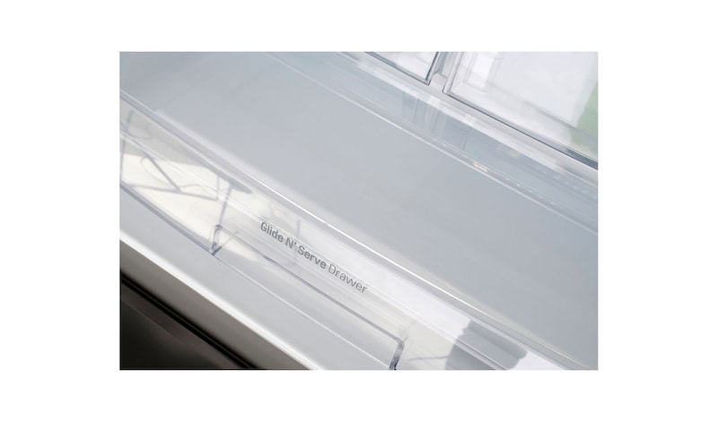 LG Réfrigérateur de 30 po d’une capacité de 22 pi<sup>3</sup>, doté d’une porte à deux battants et d’un distributeur d’eau, LFD22786SD
