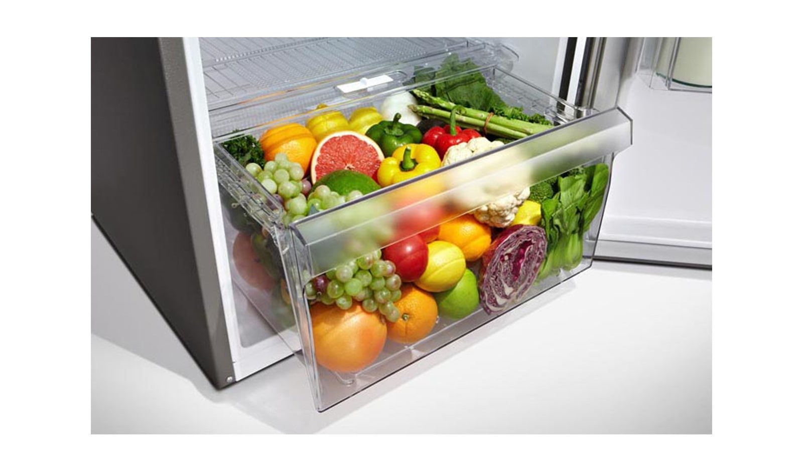 LG Réfrigérateur compact de 24 po d’une capacité de 11 pi<sup>3</sup>, avec congélateur en haut, à profondeur de comptoir et refroidissement à débit d’air multiple, LTNC11121V