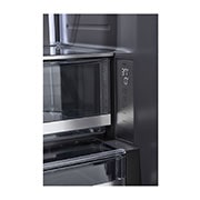 LG Réfrigérateur à profondeur de comptoir MAX<sup>MC</sup> à trois portes avec porte à deux battants et distributeur d’eau interne LG Studio, d’une capacité de 27 pi3, SRFB27W3
