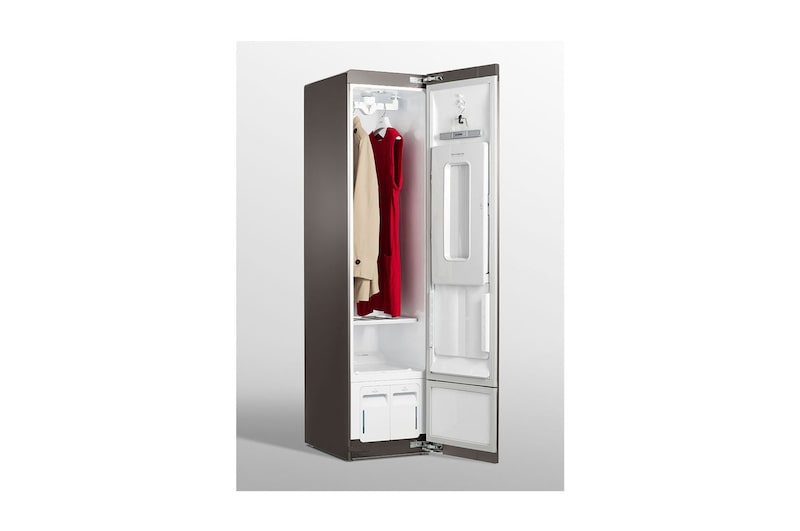 Styler with Organised Closet View