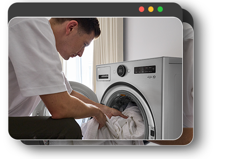 Utilisateur mettant des vêtements dans la machine à laver et utilisant l’application sur smartphone pour lancer le lavage à distance.