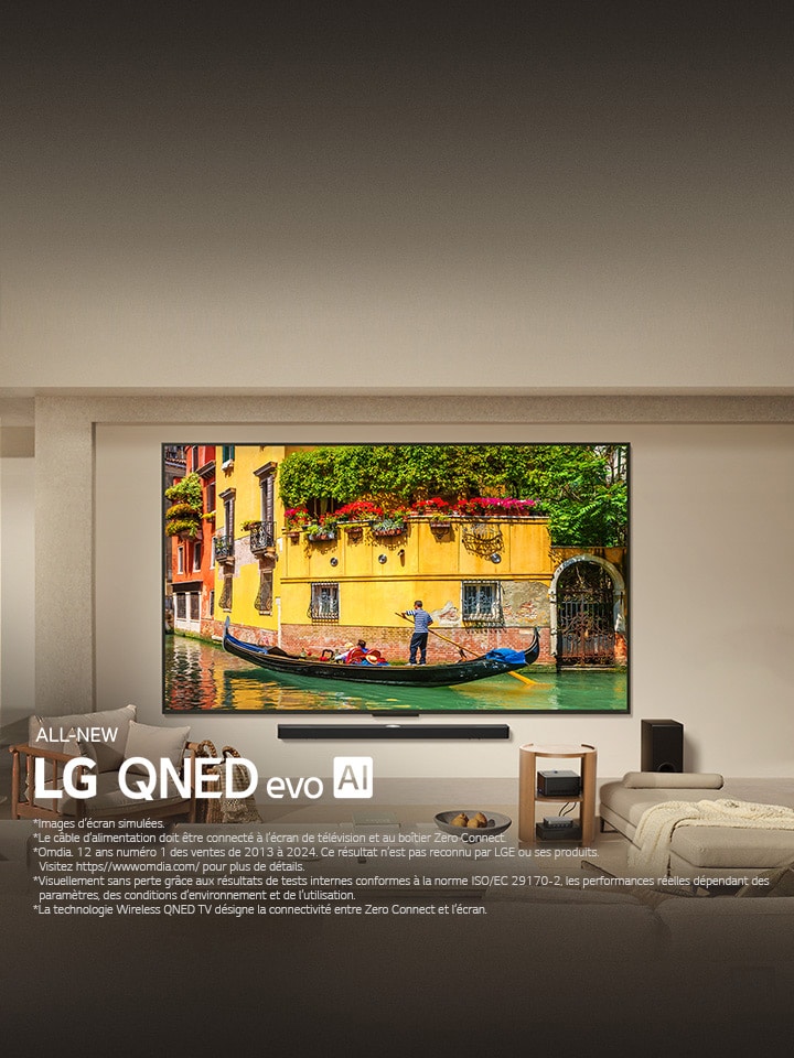 LG QNED9M monté au-dessus d’une LG Soundbar dans un espace de vie moderne. La boîte Zero Connect se trouve à l’intérieur d’une table basse.