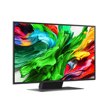 LG TV-Bildschirm mit einer AI Magic Remote im Vordergrund. Die KI-Schaltfläche ist hervorgehoben und eine Sprechblase zeigt den Text „Schlage einen Film vor, der mir gefällt“. Auf dem Bildschirm sehen wir das Benutzersymbol E, das anzeigt, dass AI Voice ID in der Lage war, den Benutzer zu identifizieren und personalisierte Empfehlungen allein auf der Grundlage seiner Stimme zu geben.