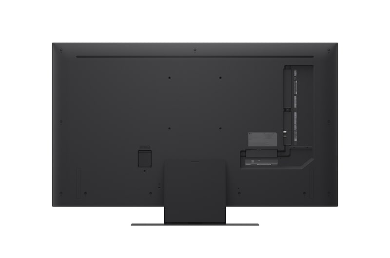 Nahaufnahme eines LG TV-Bildschirms, der zeigt, wie AI Search funktioniert. Ein kleines Chat-Fenster ist geöffnet und zeigt, wie der Benutzer nachfragt, welche Sportspiele verfügbar sind. AI Search antwortete per Chat und zeigte Vorschaubilder verfügbarer Inhalte an. Es wird auch eine Aufforderung mit einer Frage an Microsoft Copilot angezeigt. 
