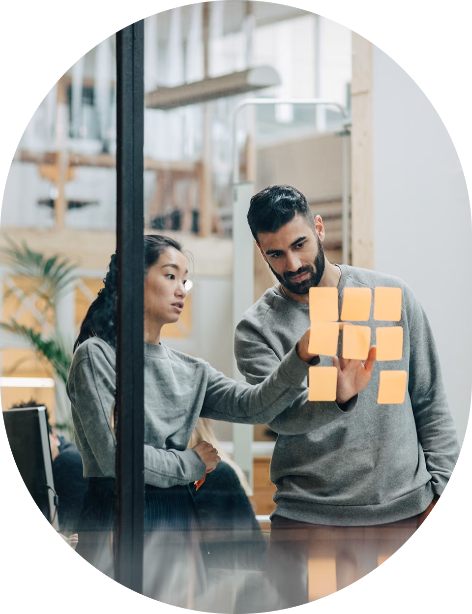 Einzelpersonen, die Erhebungen durchführen - LG auf Platz 13 des LexisNexis Global Sustainability Report 