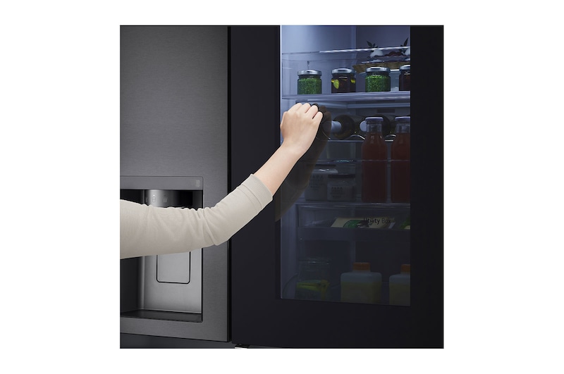LG Side-by-Side avec InstaView Door-in-Door® | Distributeur de glace, de glace pilée et d'eau | Capacité de 635 litres | Classe d'efficacité énergétique E | Raccordement fixe à l'eau | Matte Black Steel | GSXV90MCAE, GSXV90MCAE