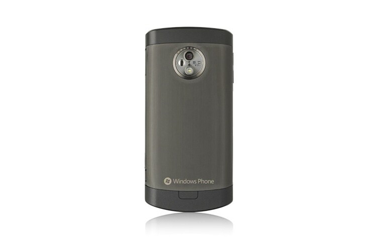 LG &#xa Smartphone avec Windows 7 et un écran Full Touch de 3,8 pouces, E900