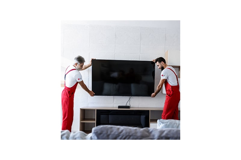 Vista frontal de Servicio de instalacion a muro para televisores hasta 77" 4430ja2010b