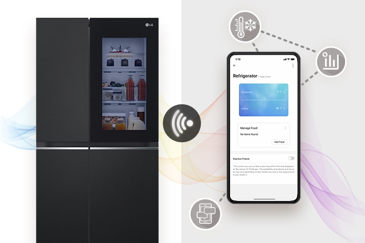 Refrigerador LG side by side con la aplicación LG ThinQ™ a la derecha.