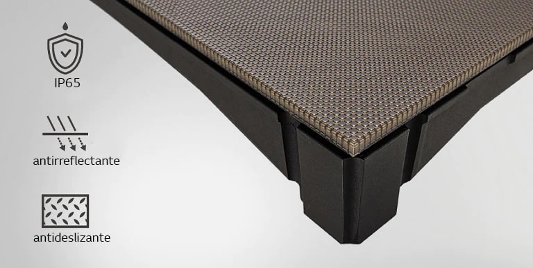 LFCG fue desarrollado con una superficie mate antideslizante y antirreflectante con protección IP65.