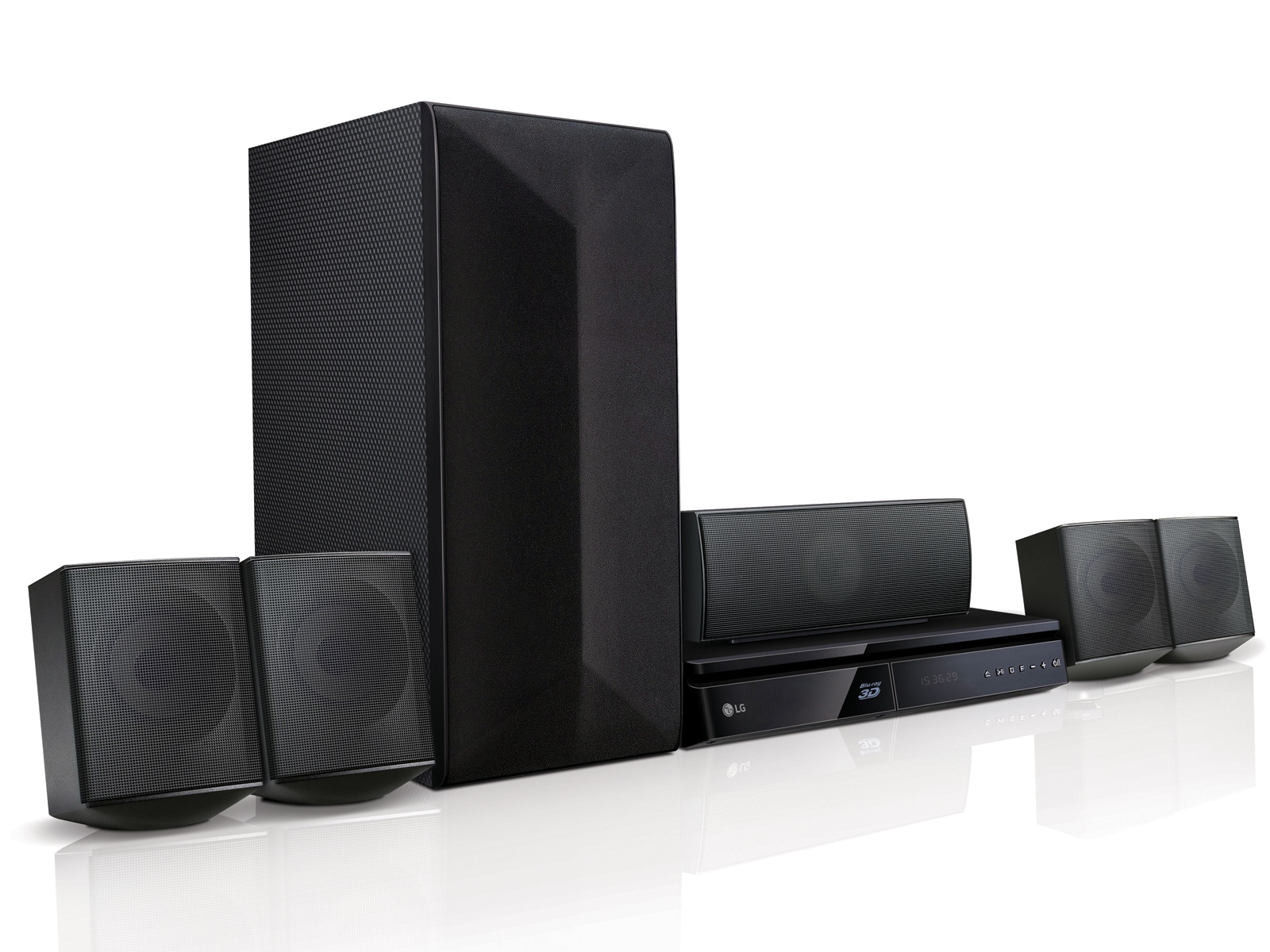 Vista frontal de Home Theater 5.1ch 3D Blu-ray™ / DVD LHB625M