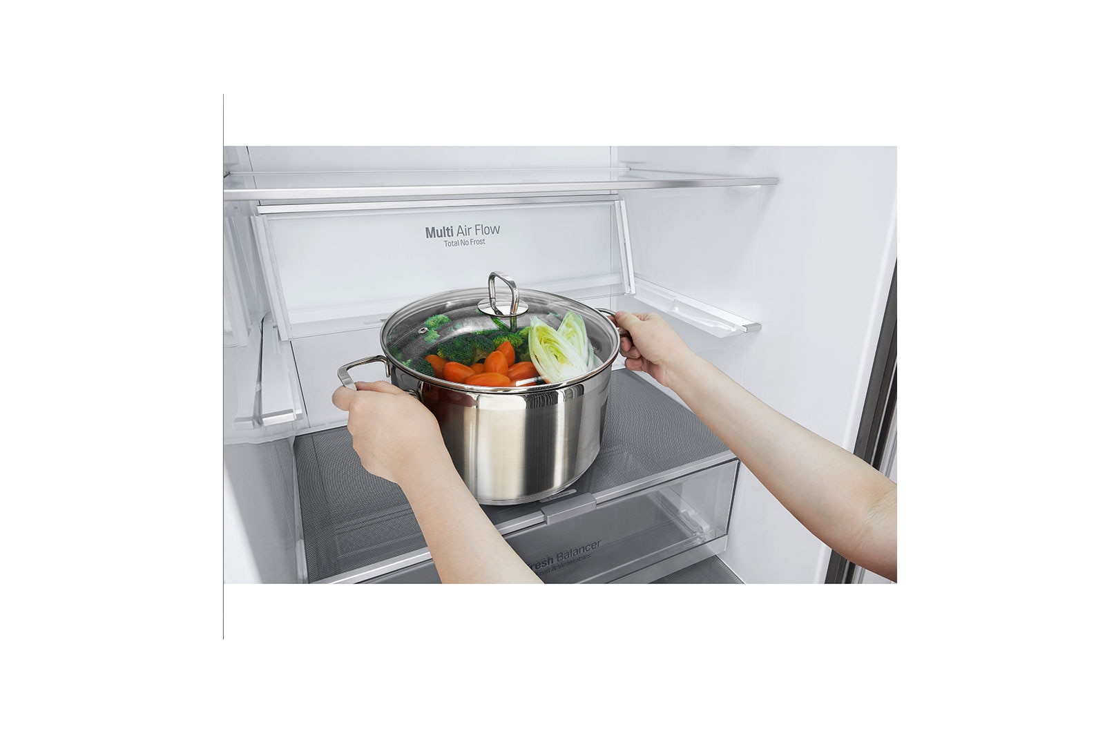 LG Refrigerador Bottom Freezer con Motor Inverter Linear Compressor y capacidad total de 446 Lts- ThinQ AI, LB45SGP