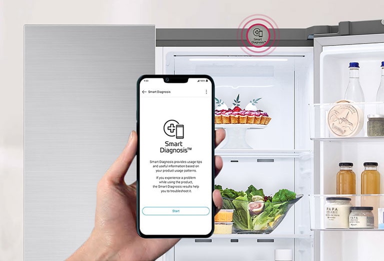 El refrigerador y el diagnóstico inteligente en la pantalla de la pantalla del teléfono inteligente