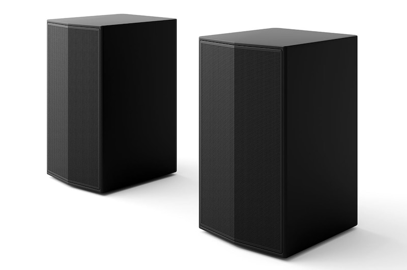 Vista frontal de la esquina lateral de la LG Soundbar S60TR