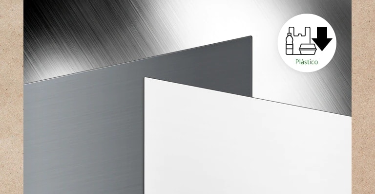 Primer plano de la parte trasera de los OLED C1, B1 y A1 con el material metálico en el costado.