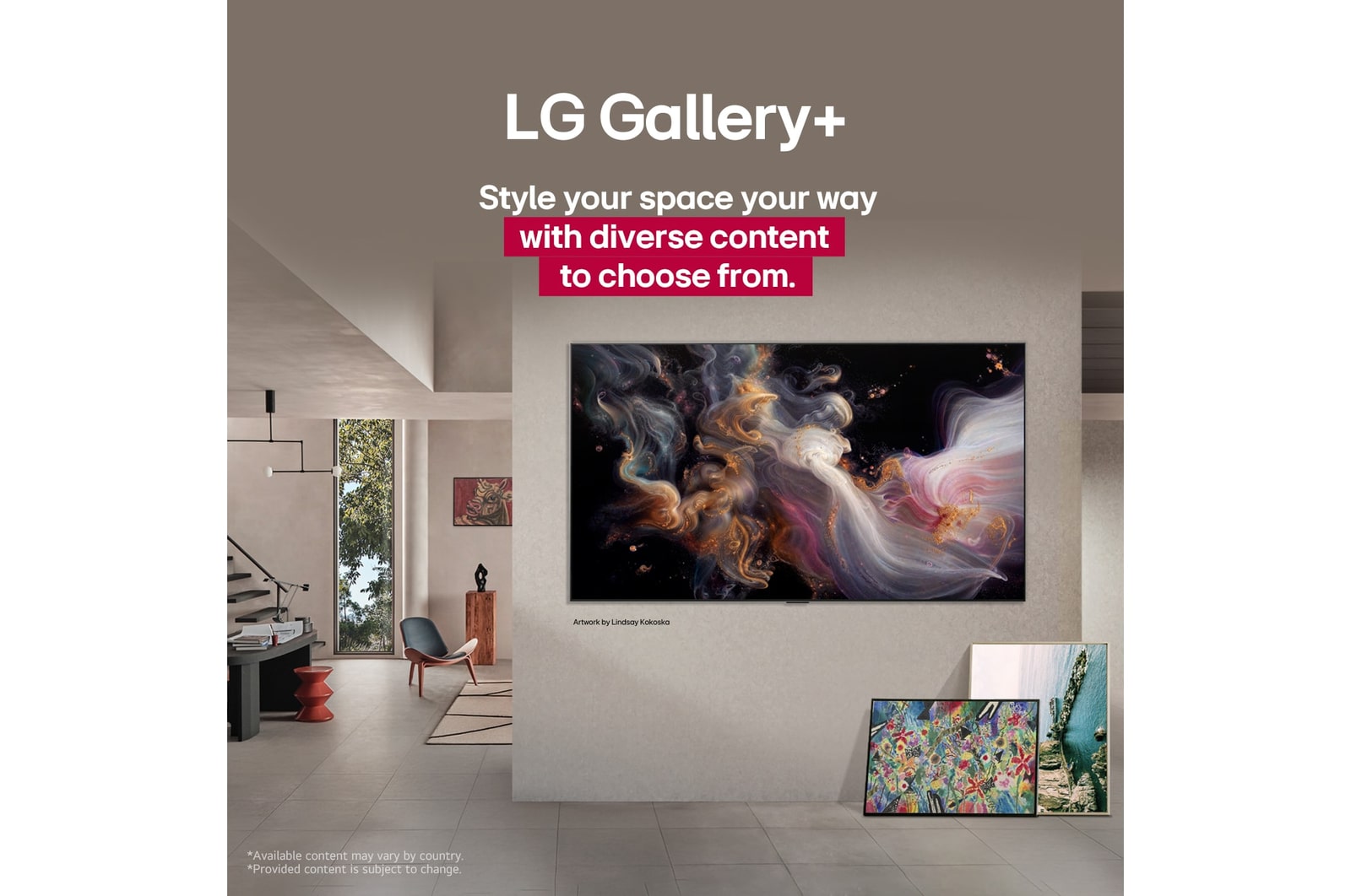 Interior de un hogar sofisticado. Se exhiben muchas obras de arte diferentes. En la pared central hay una LG TV con obras de arte en la pantalla. La TV parece un cuadro de museo.