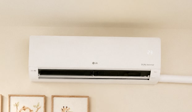 Aire acondicionado LG de pared instalado en la habitación del bebé.