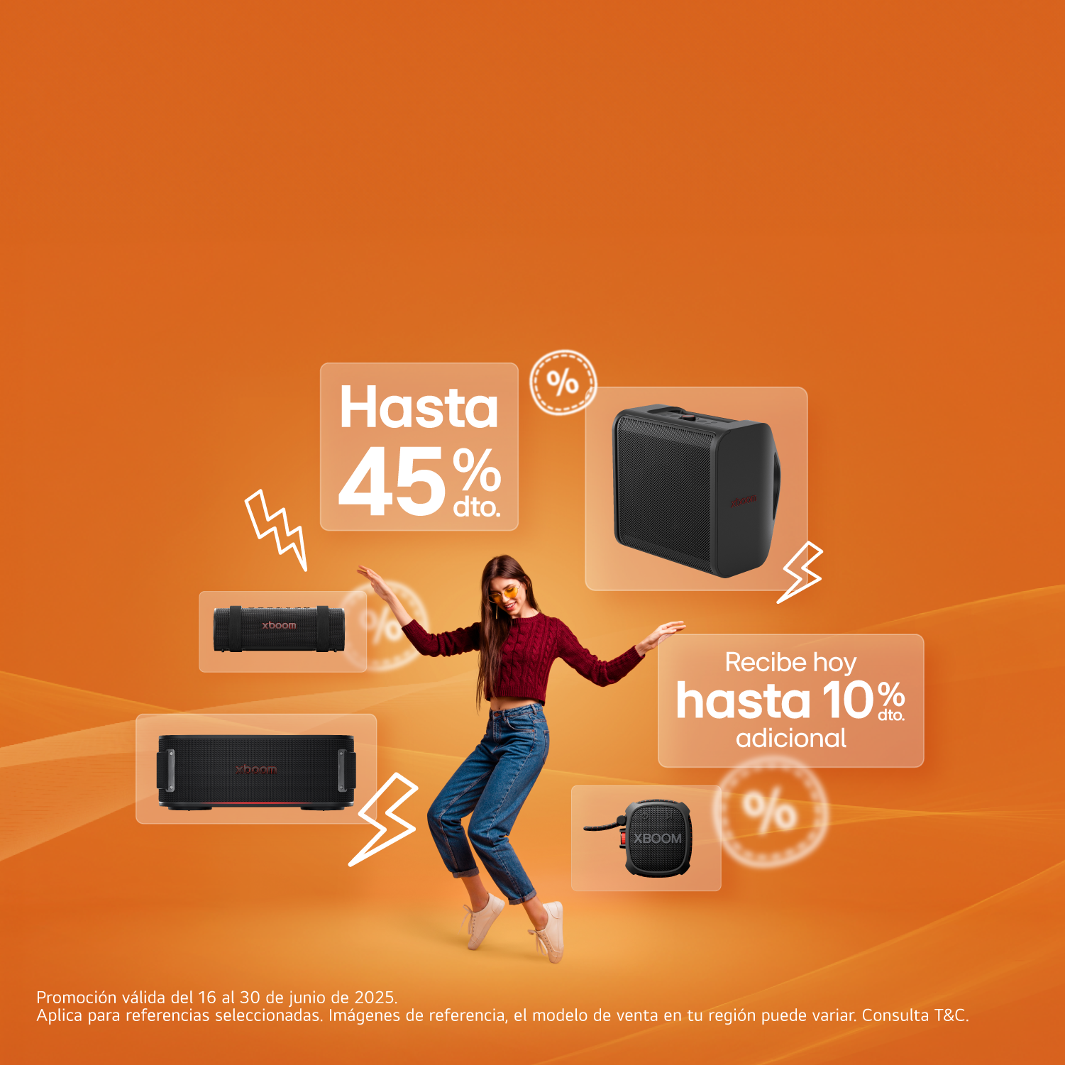 Mujer en pie con parlantes y barras de sonido LG, en fondo naranja y información de 45% de dto. y hasta 10% dto. adicional 