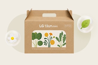 Primer plano del envase de papel del LG tiiun mini, que presenta una colorida ilustración botánica.
