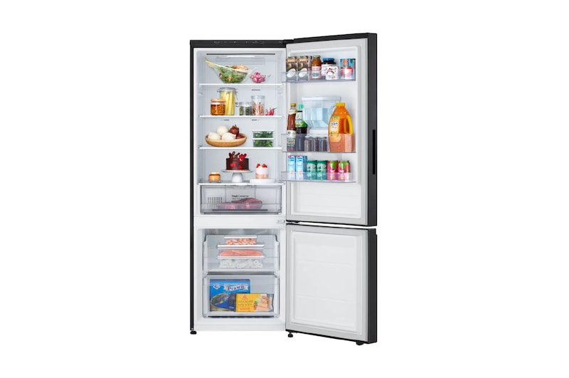 Puerta abierta de la nevera LG negra, vista interior con mercado.