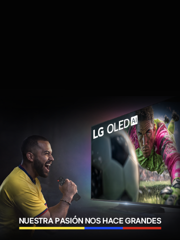 Tv lg OLED en fondo negro con persona de perfil viendo la pantalla