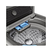 Lavadora LG WT23VT6HA vista frontal izquierda acercamiento al tanque de jabón.