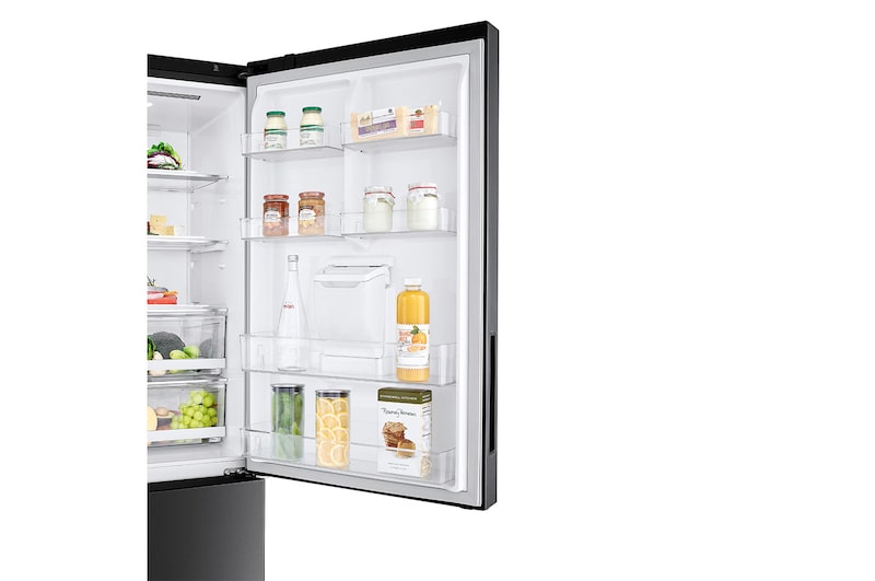 LG Nevera Tipo Europeo detalle almacenamiento en puerta